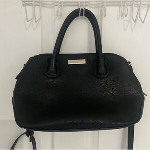 Jones New York Signature Classic Black Crossbody Hand Bag